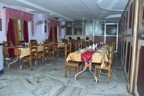 Hotel Sambit Palace Bhubaneswar Bagian luar foto